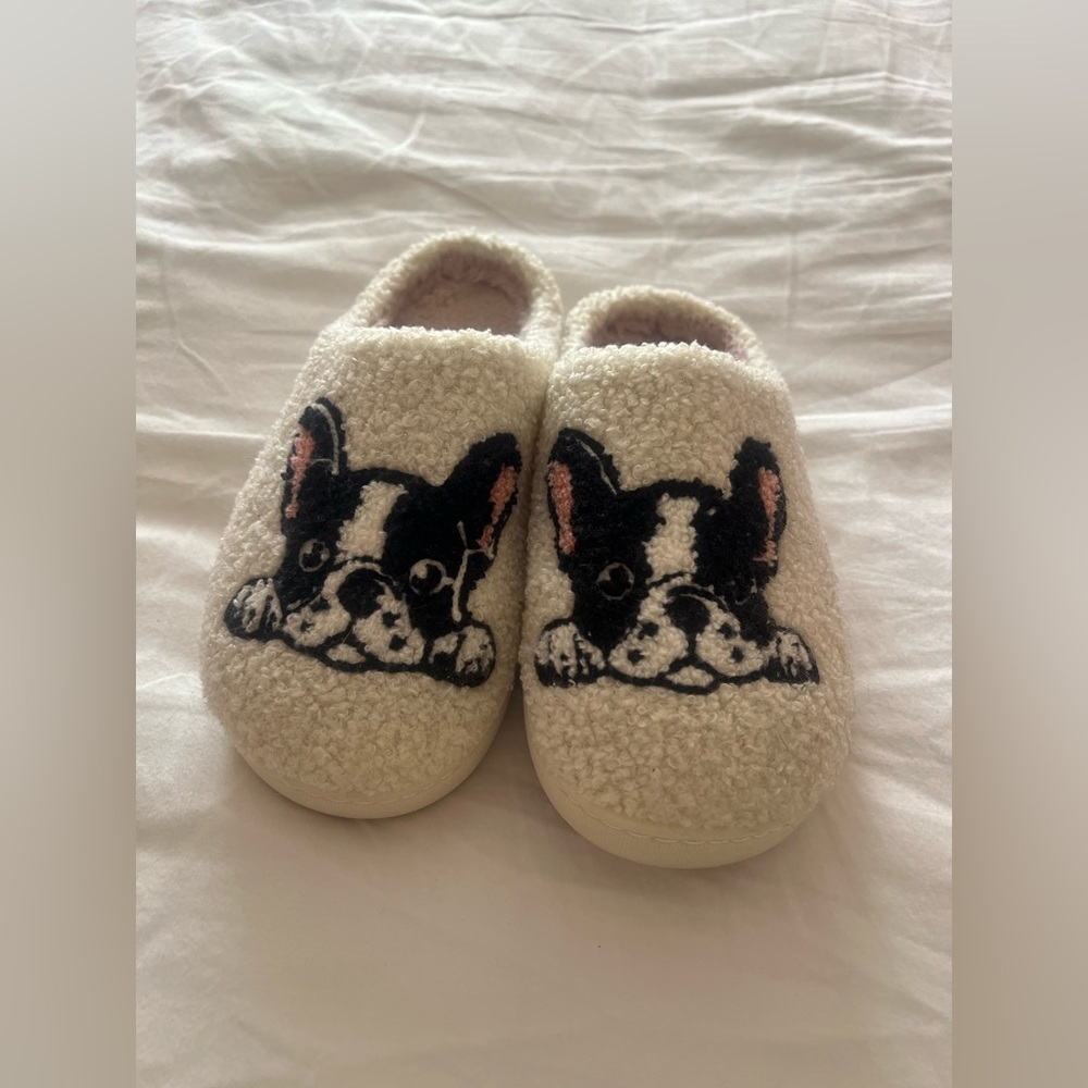 SHEIN Cream and Black Dog Slippers